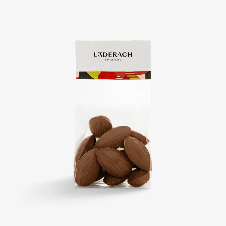 Snacking Almond Milk 杏仁與榛果牛奶巧克力 （ 含植物油 ）